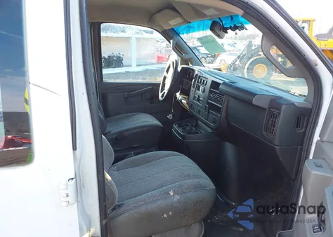 2017 Chevrolet Express 2500 Work Van from USA, damaged, VIN 1GCWGAFF1H1106941